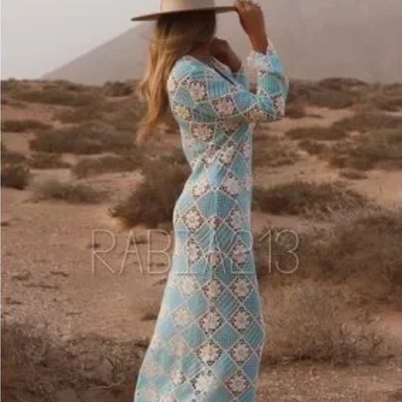 Zara Crochet Blue and Cream Long Sleeve Dress - Picture 2 of 6